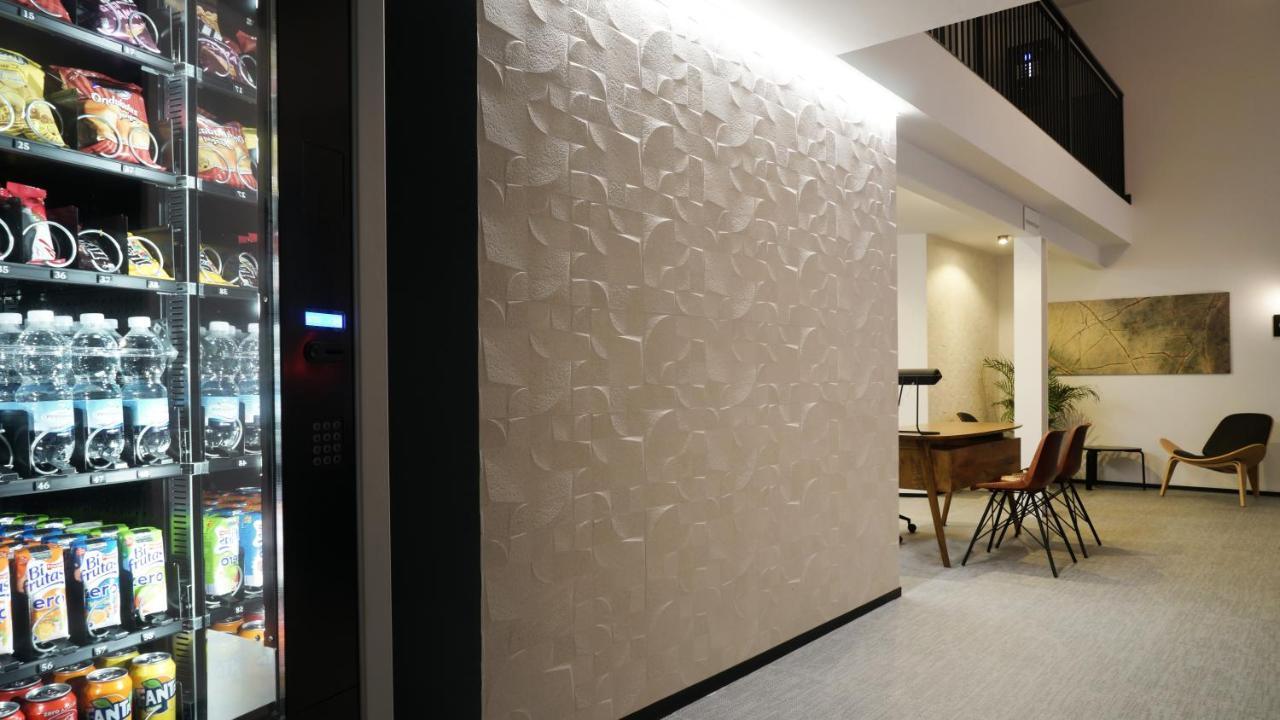 Md Design Hotel - Portal Del Real บาเลนเซีย ภายนอก รูปภาพ